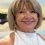 Volunteer gives central Queensland hospice residents free haircuts